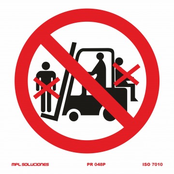 Señal: Prohibido transportar personas